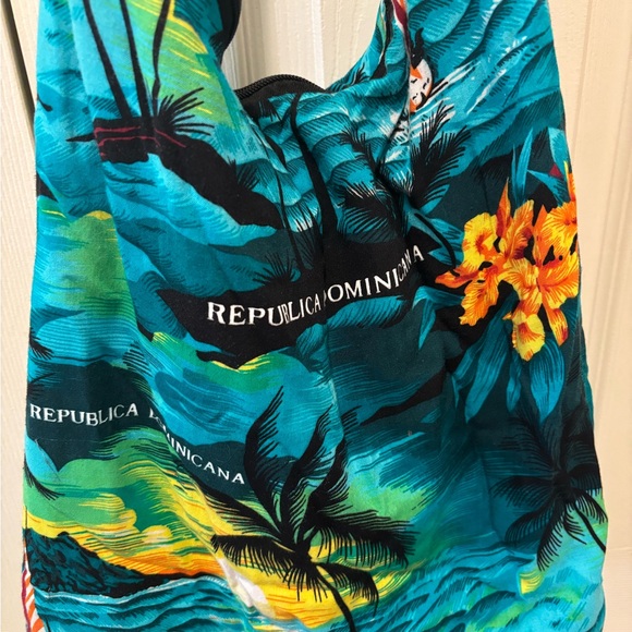 Dominican print - Picture 2 of 4